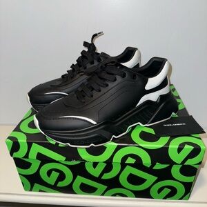 Dolce & Gabbana Day Máster Low Tops              Size 10.5